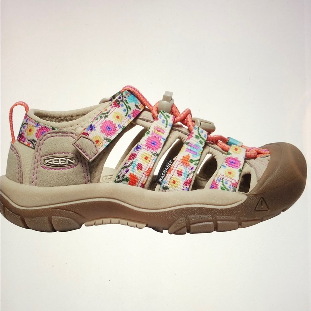 KEEN Kids’ Newport H2 Water Friendly Sandal
Size 4 Safari/Birch Floral
